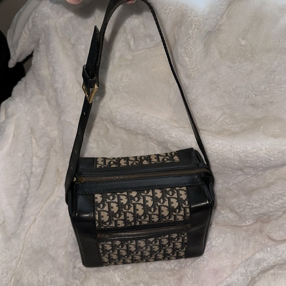 CHRISTIAN DIOR Black Vintage Trotter lunchbox bag Very unique & rare with key - Picture 2 of 13